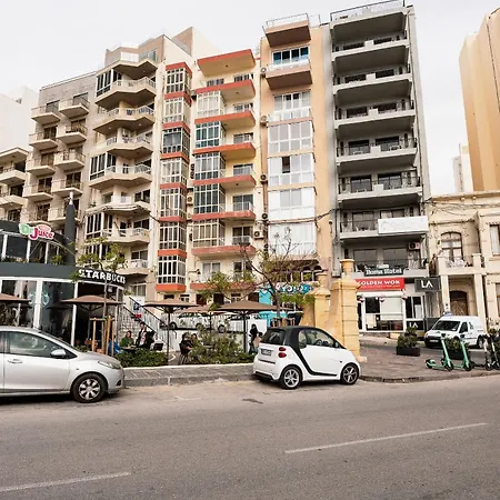 Stylish Seafront Duplex With Breathtaking Views *