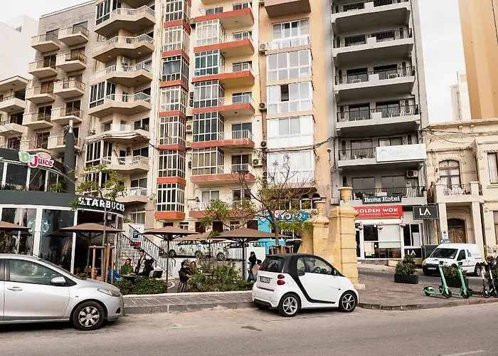 Stylish Seafront Duplex With Breathtaking Views *